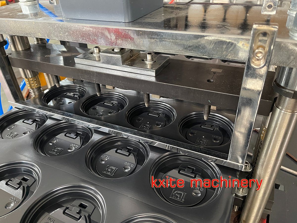 Pass Compression Test Plastic Food Storage Non-Leaking Lids Thermoforming Machine