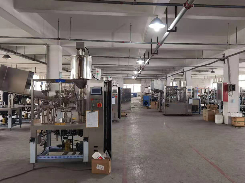 Tube Filling Sealing Machine
