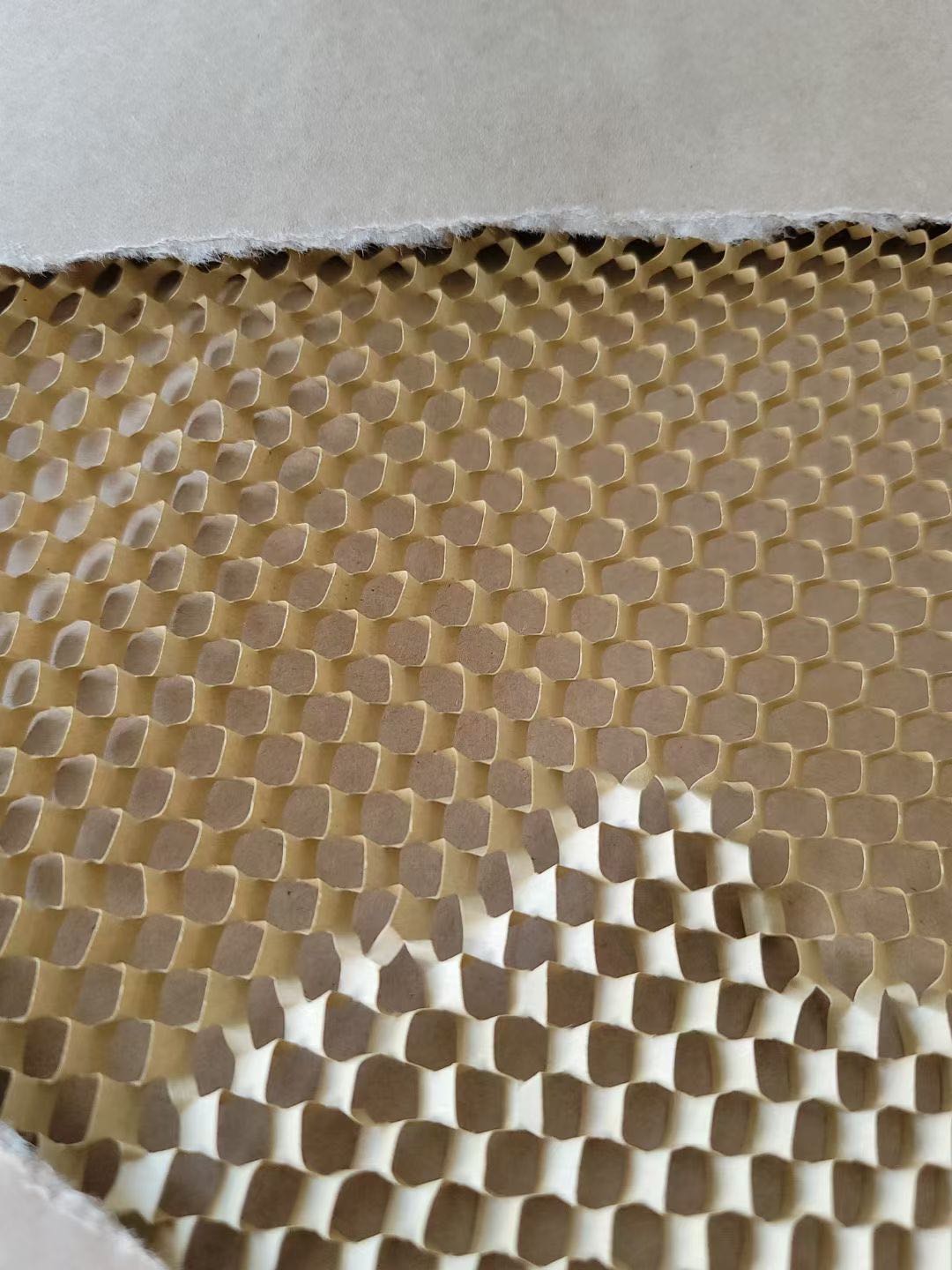 High Performance Kraft Packing Wrapping Honeycomb Paper Making Rewinding Cutting Machine