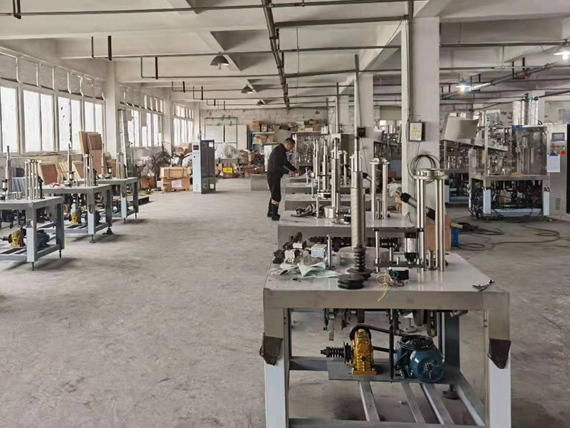 Tube Filling Sealing Machine