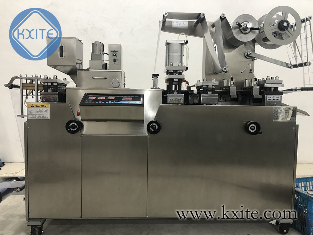 OEM Automatic Surprise Plastic Egg Joy Egg with Toys Chocolate Cream Forming Filling Sealing Blister Packing Machine