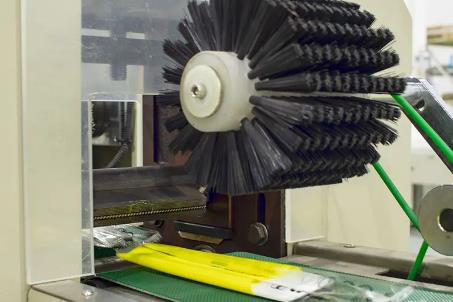 Automatic Disposable tableware/ Cutlery packing machine